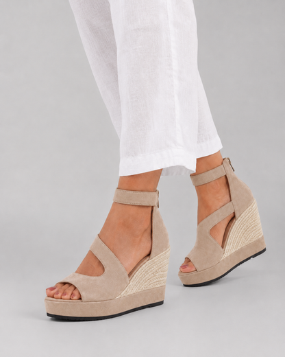 Mónica – Sandalias de cuña de esparto con cierre ajustable
