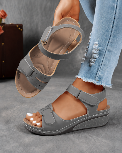 Aitana – Sandalias confort ajustables